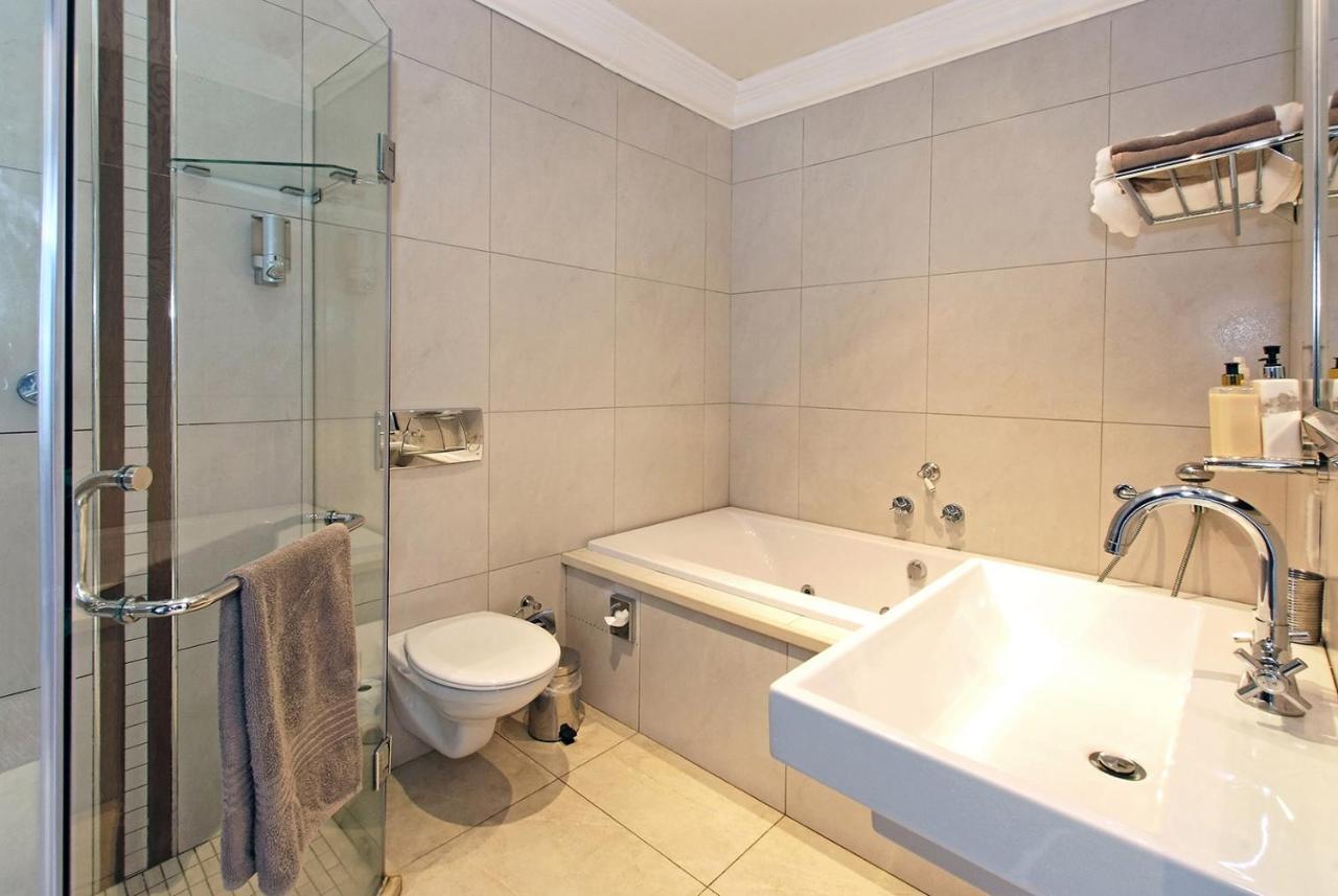 Ushaka Manor Guest House 다반 외부 사진