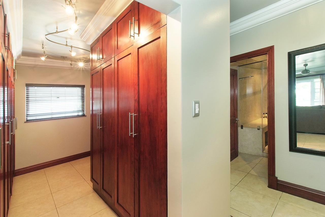 Ushaka Manor Guest House 다반 외부 사진