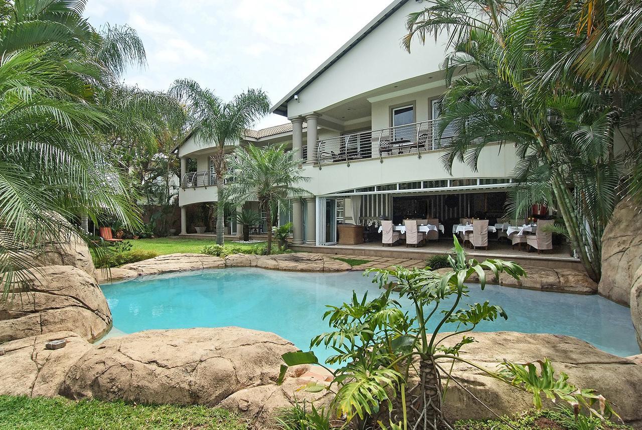 Ushaka Manor Guest House 다반 외부 사진