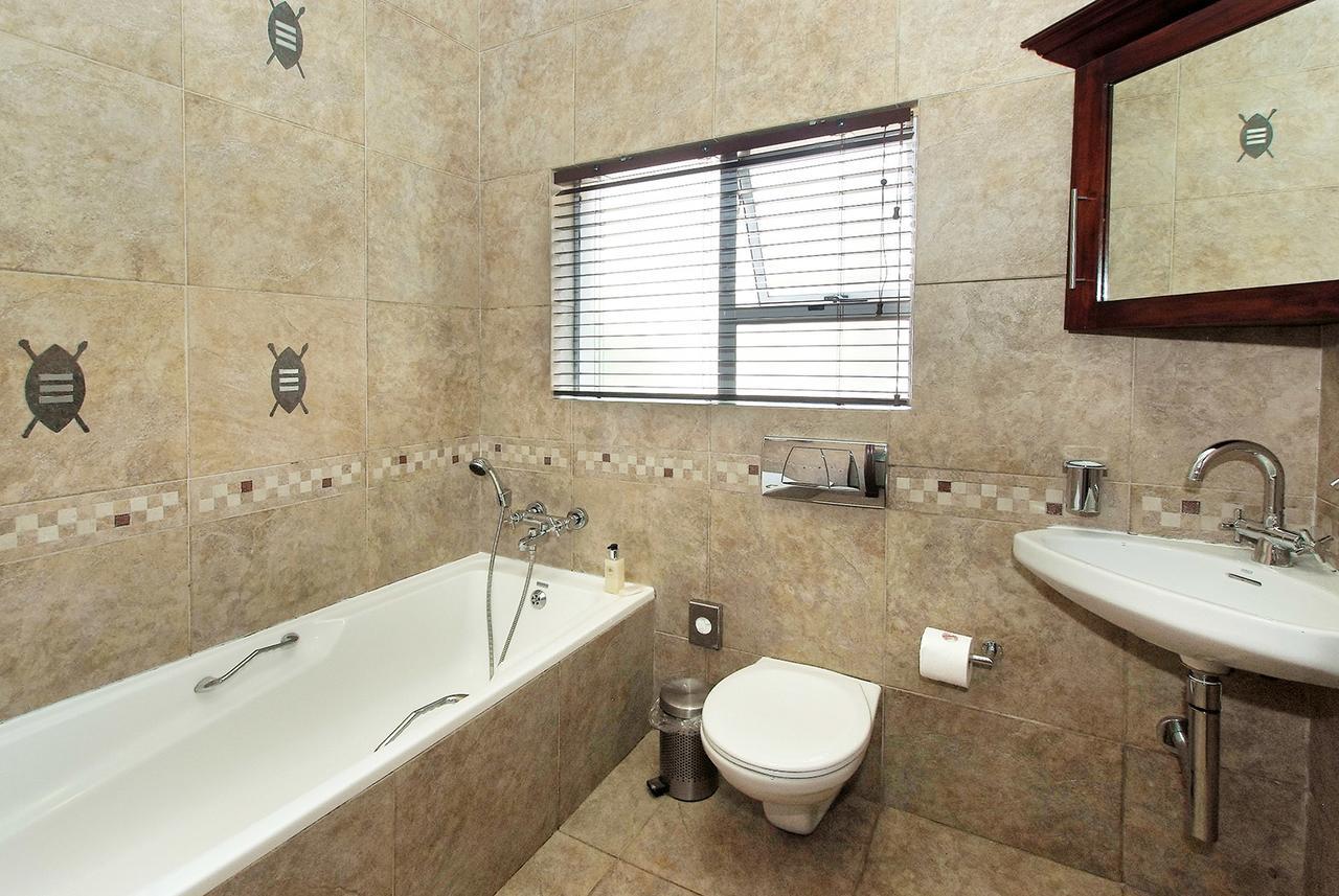 Ushaka Manor Guest House 다반 외부 사진